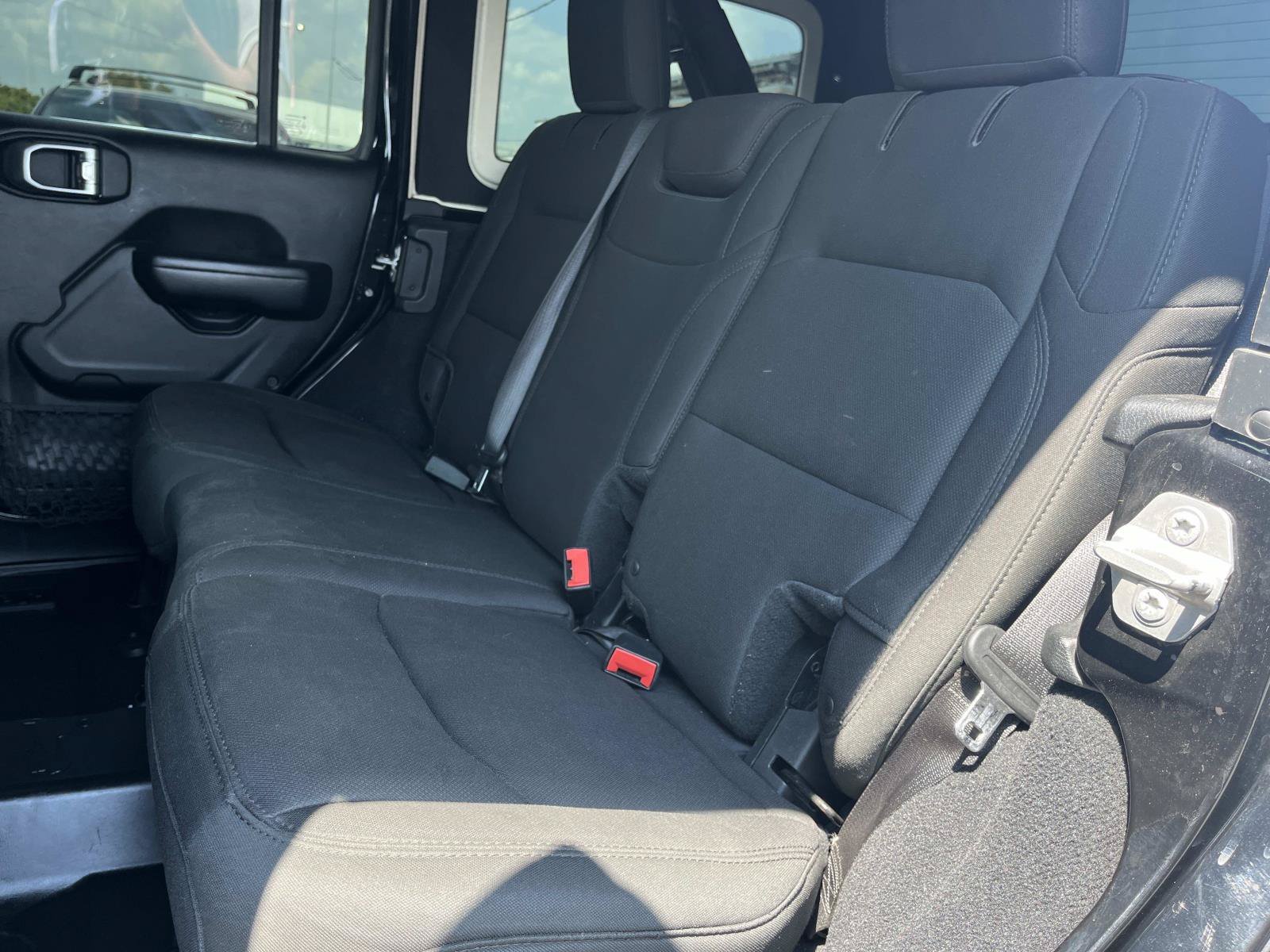 Used 2018 Black Clearcoat Jeep Sport S image 23