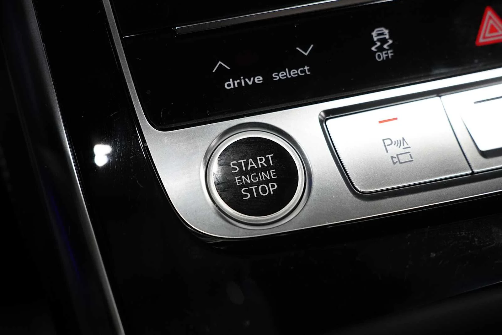 Used 2025 Samurai Gray Metallic Audi Prestige image 18
