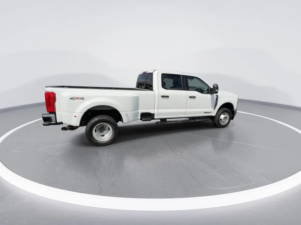 Used 2024 White Ford XLT image 9