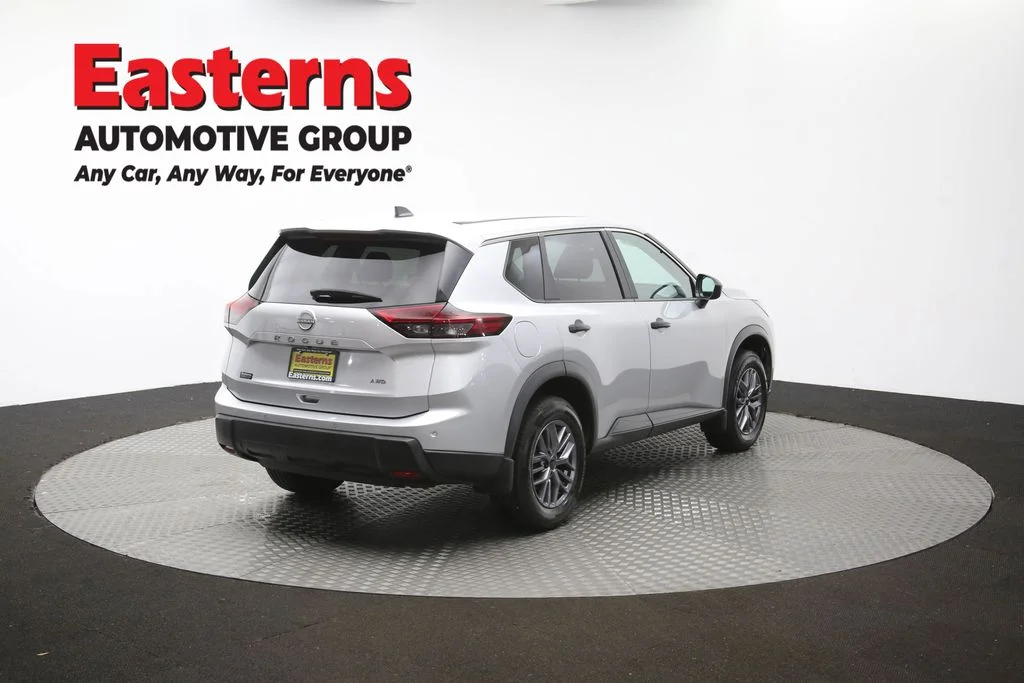 Used 2024 Silver Nissan S image 41