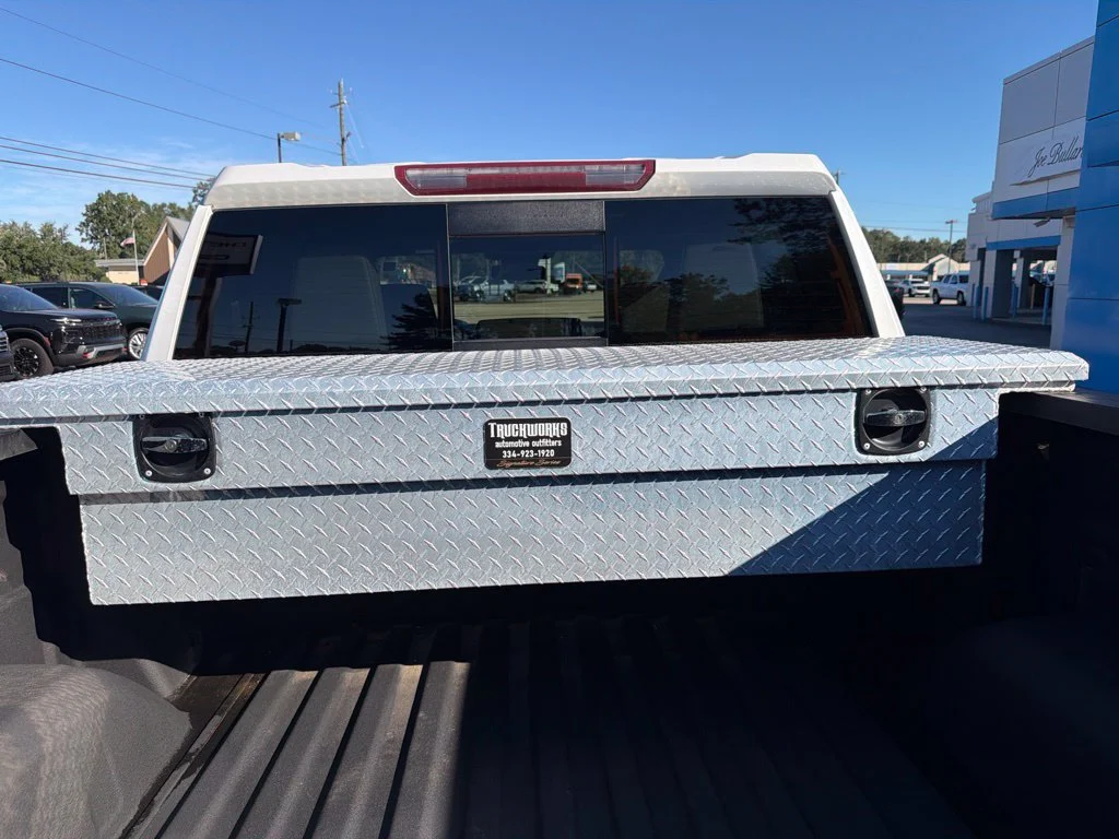 Used 2024 Iridescent Pearl Tricoat Chevrolet LTZ image 9