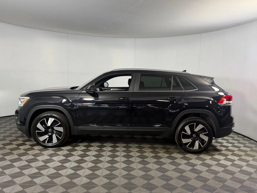 2025 Volkswagen Atlas Cross Sport SE w/Tech - Photo 10