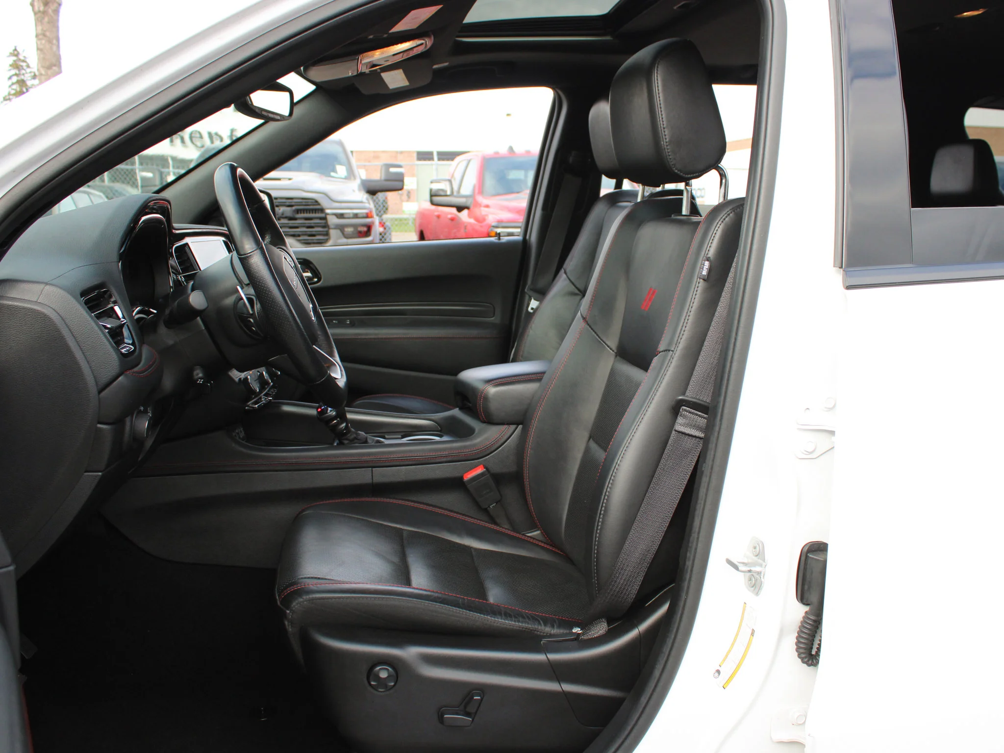Certified Used 2025 White Dodge R/T * No Accidents | HEMI V8 | Heated/Vented Seats | Adaptive Cruise | Trailer Tow | Apple CarPlay image 3