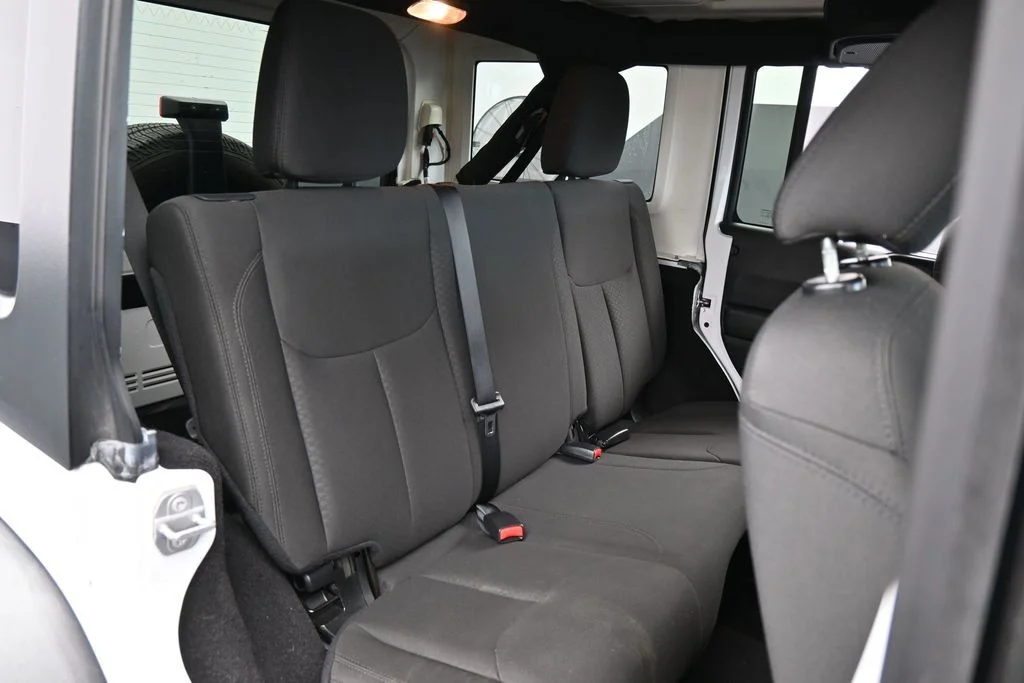 Used 2018 Bright White Clearcoat Jeep Unlimited Sport image 36