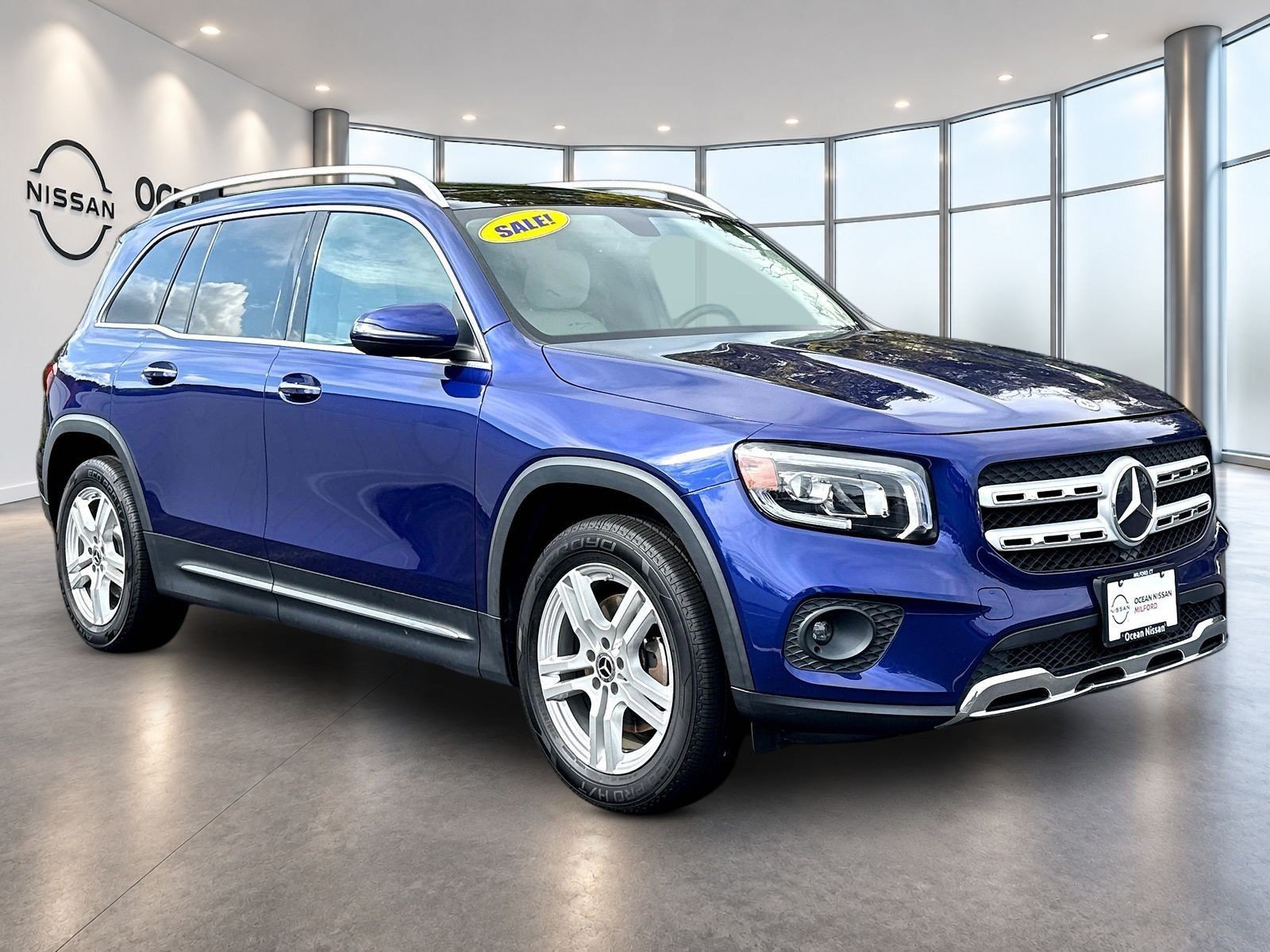 Used 2022 Galaxy Blue Metallic Mercedes-Benz GLB 250 image 3