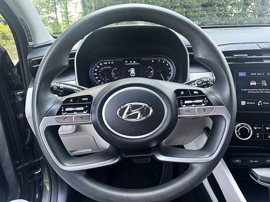 Used 2022 Amazon Gray Hyundai SEL image 13