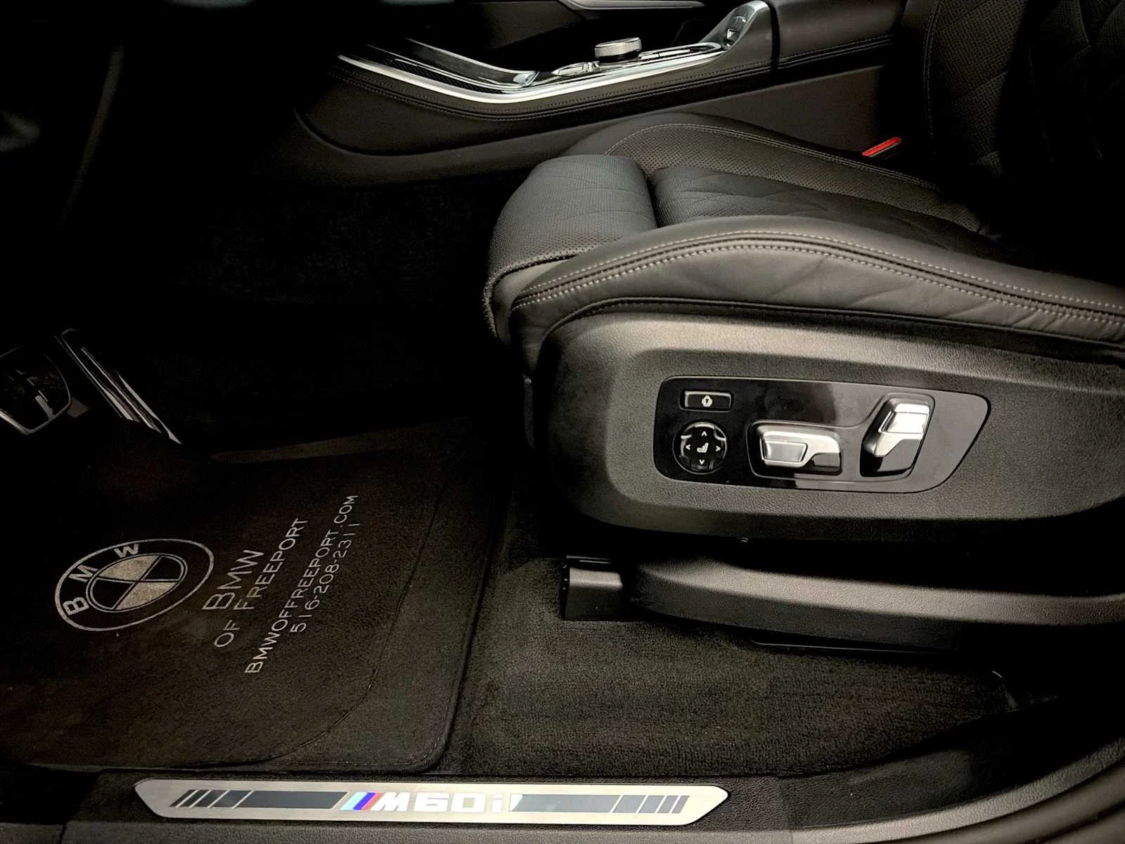 2026 BMW X5 M60i - Photo 10