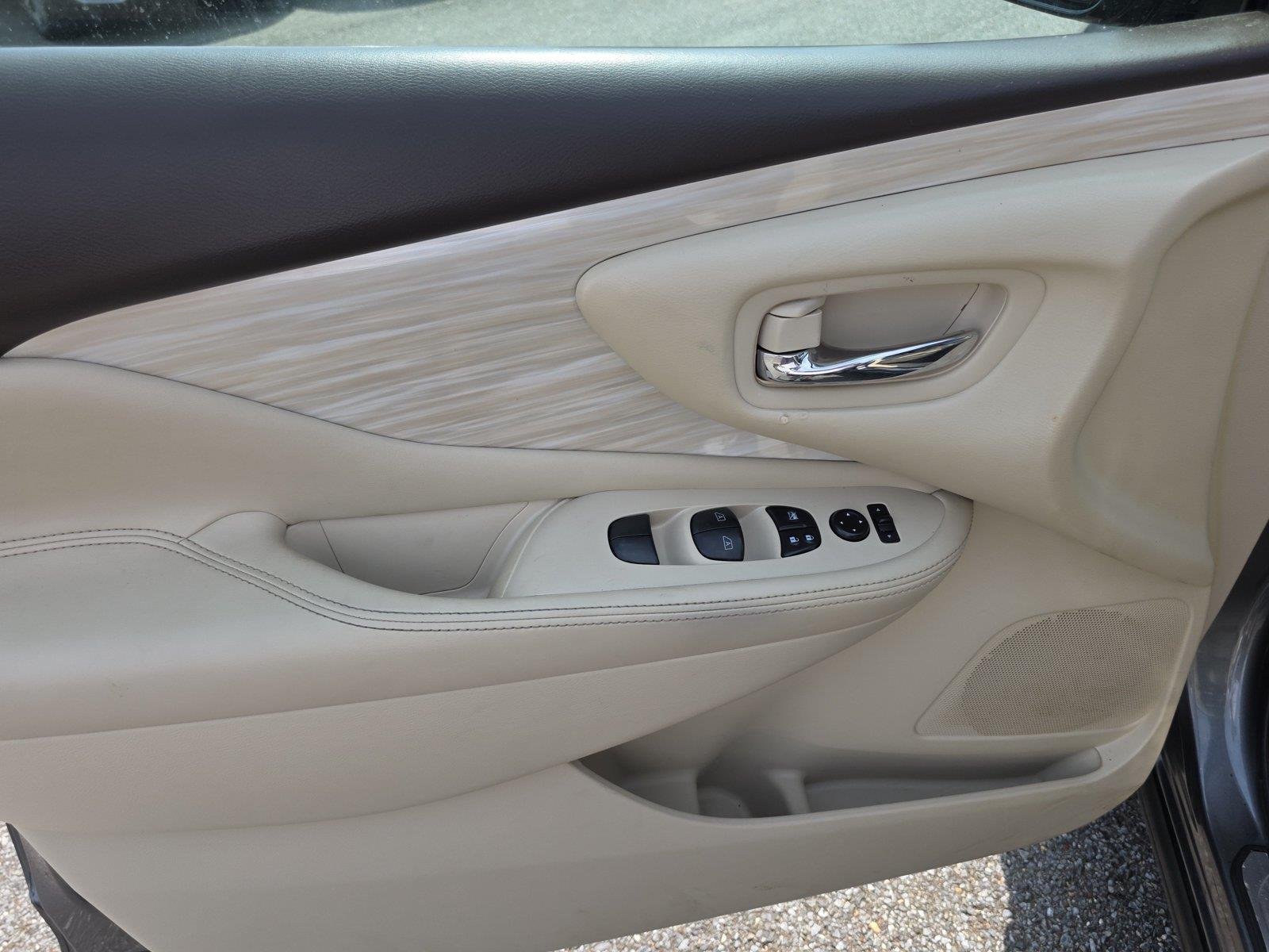 Used 2016 Gun Metallic Nissan SV image 29