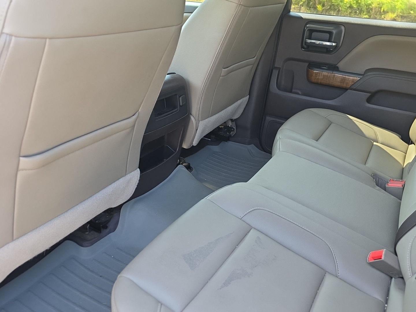 Used 2017 White Frost Tricoat GMC SLT image 51