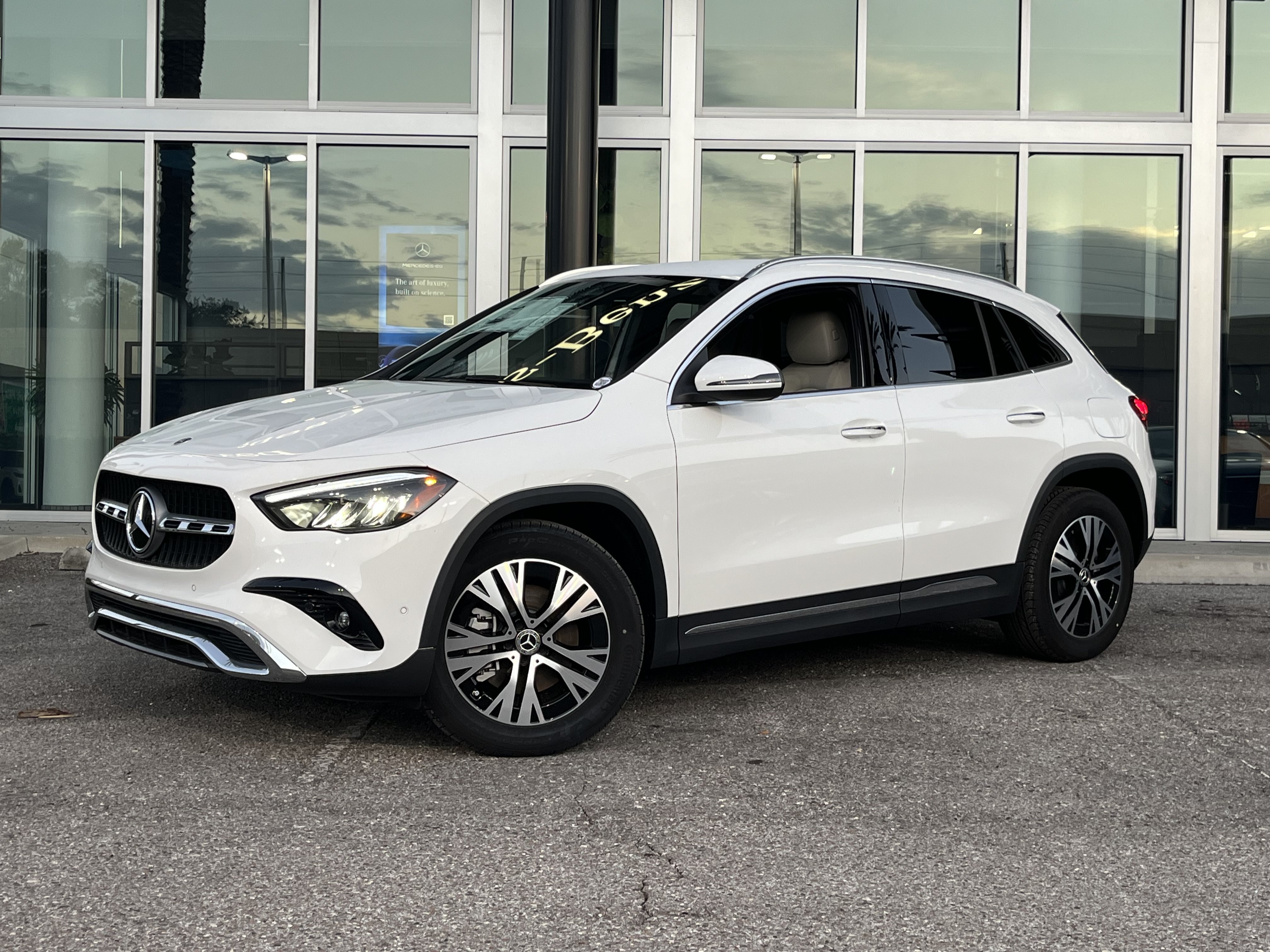 New 2026 Polar White Mercedes-Benz GLA 250 image 31
