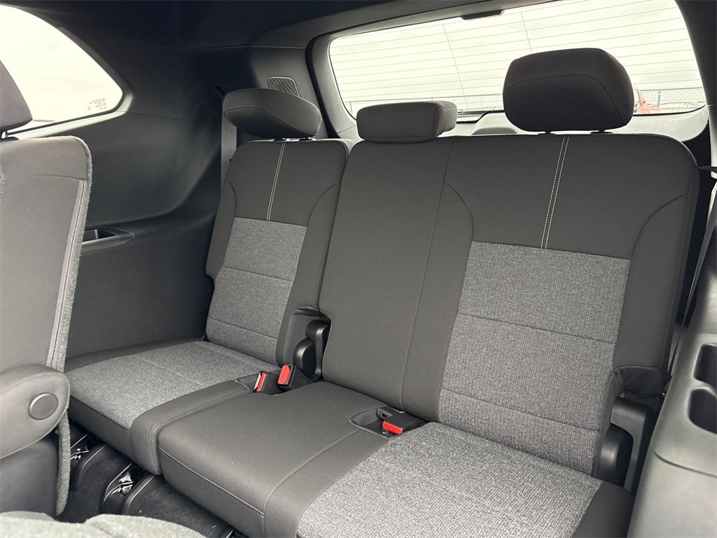 2026 GMC ACADIA - Image 32