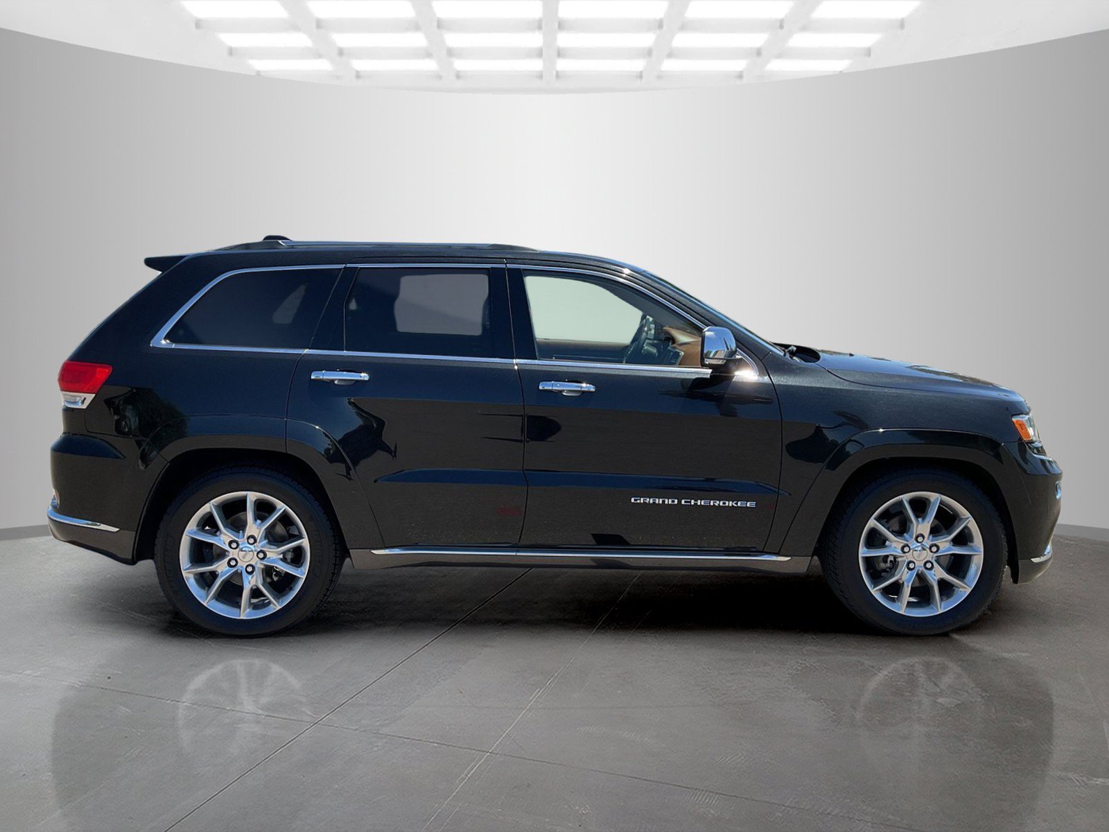 Used 2016 Brilliant Black Crystal Pearlcoat Jeep Summit image 6