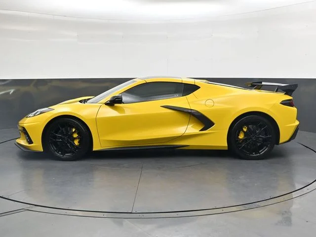 Used 2025 Yellow Chevrolet Stingray image 9