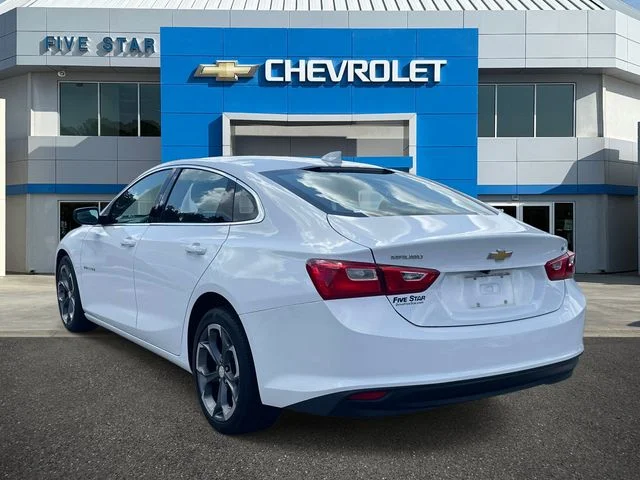 Used 2023 White Chevrolet LT image 4