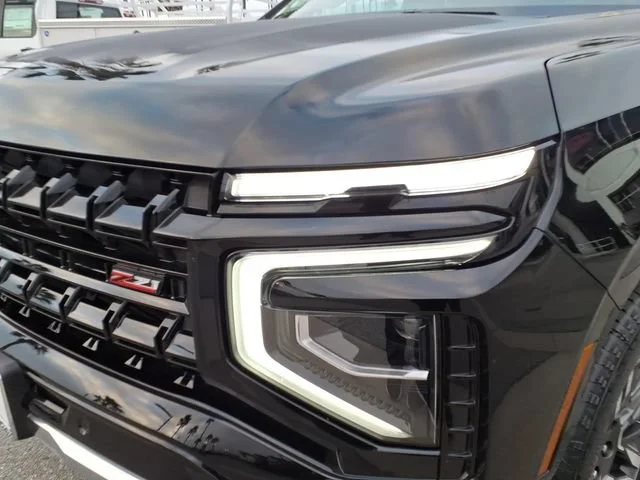 Used 2025 Black Chevrolet Z71 image 11