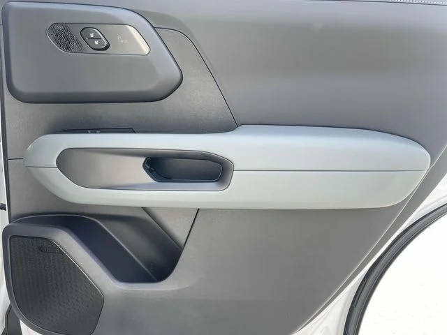 New 2027 White Kia X-Line SX Prestige image 14