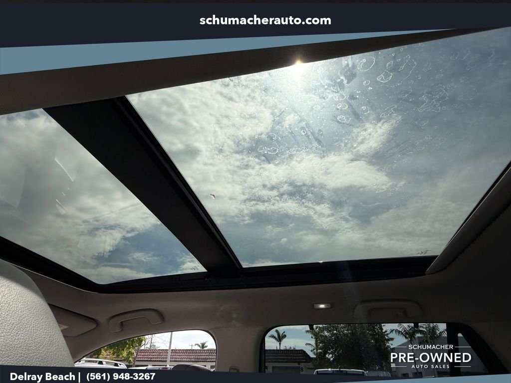 Used 2023 Silver Honda Touring image 14