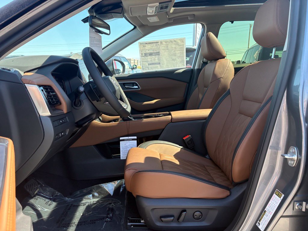 New 2026 Gun Metallic Nissan Platinum image 28