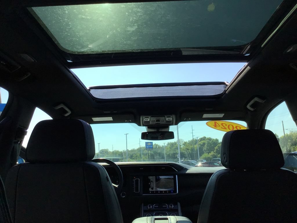 2024 GMC Yukon Denali - Photo 38