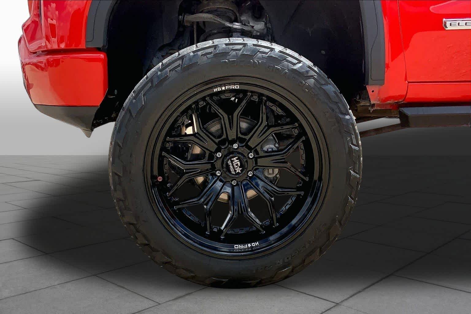 Used 2020 Cardinal Red GMC Elevation image 11