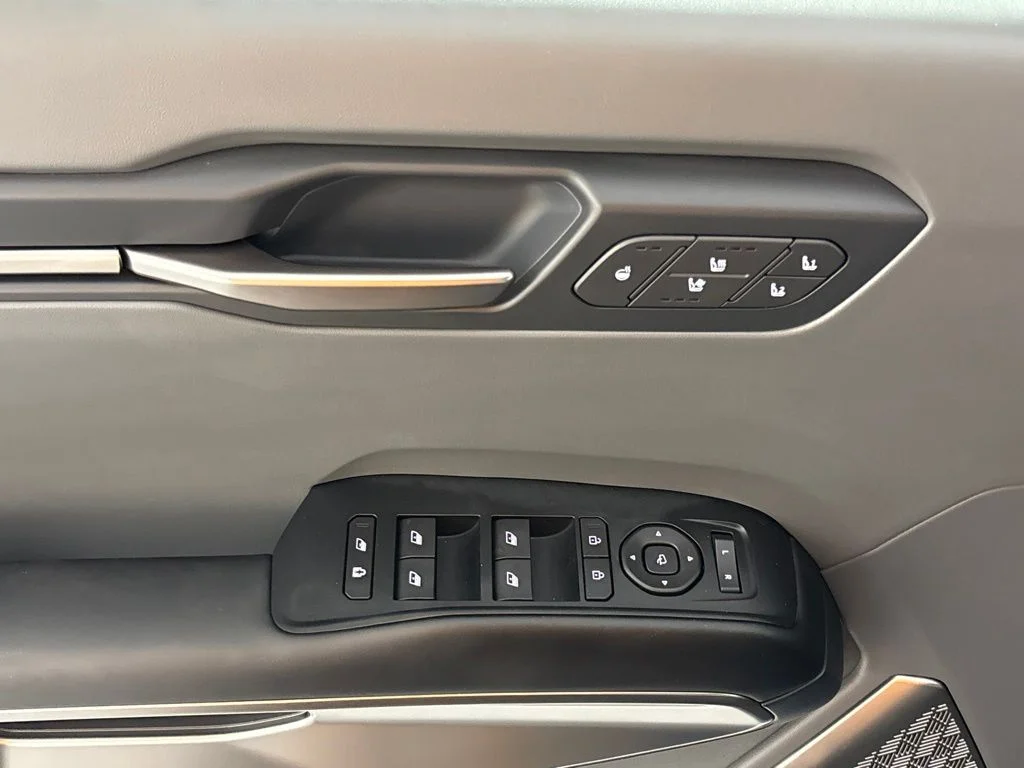 New 2026 Ocean Blue Kia Wind AWD image 27
