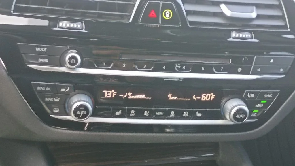 Used 2019 Black BMW 640 Gran Turismo i xDrive image 25