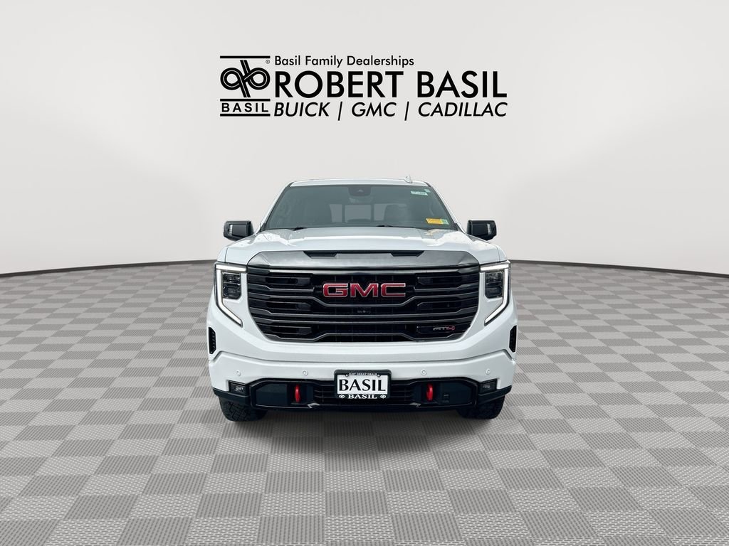 Used 2023 White GMC AT4 image 3