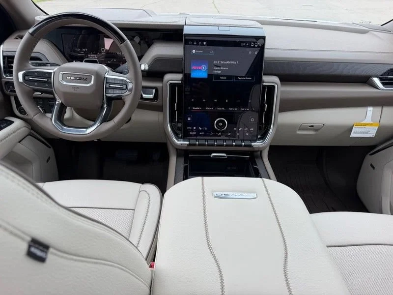 2026 GMC Yukon Denali - Photo 13