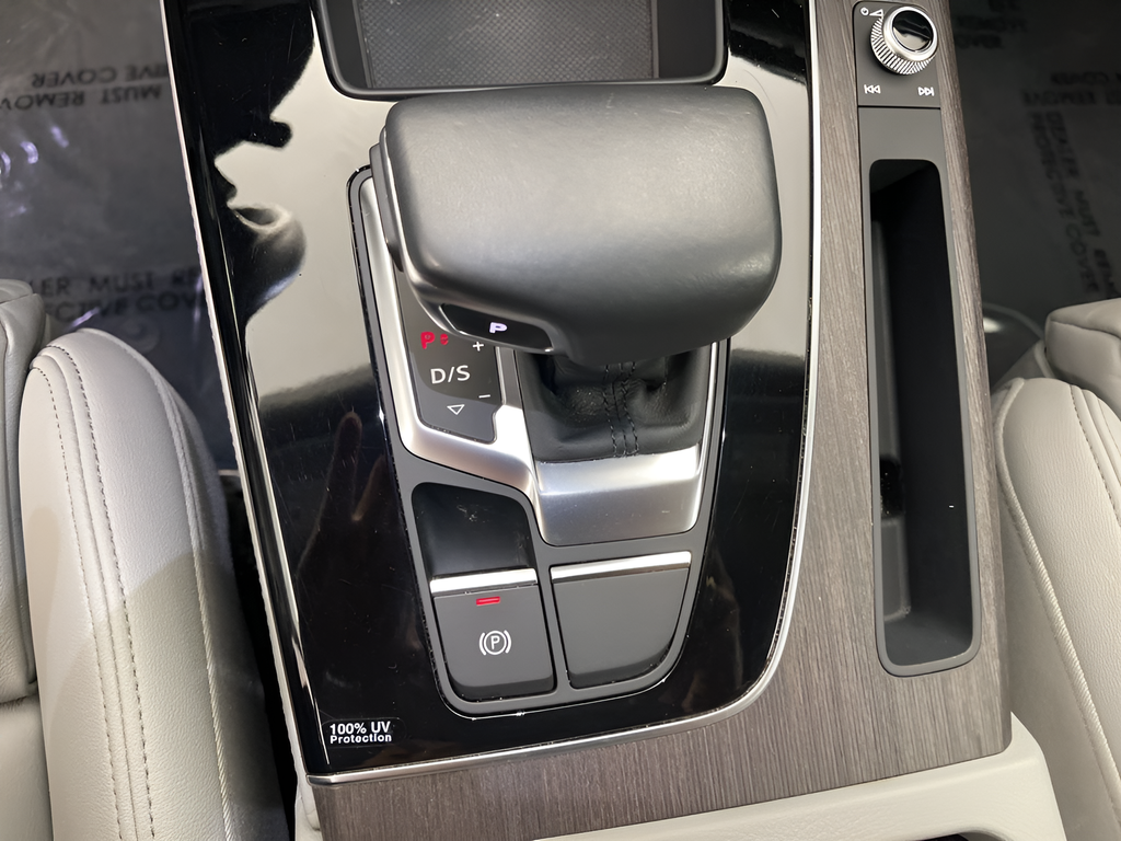 Used 2024 Glacier White Metallic Audi 45 S line Premium Plus image 14