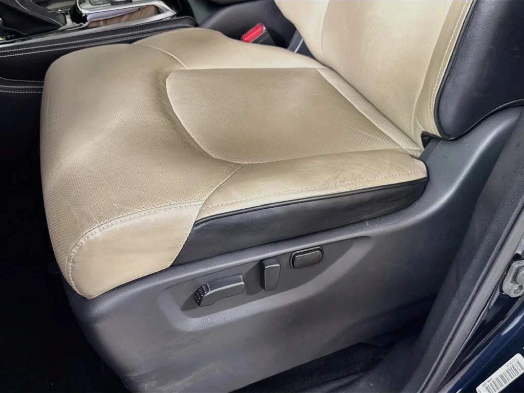 Used 2023 Blue INFINITI Premium Select image 24