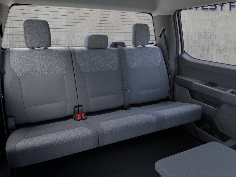 New 2026 Oxford White Ford XLT image 11