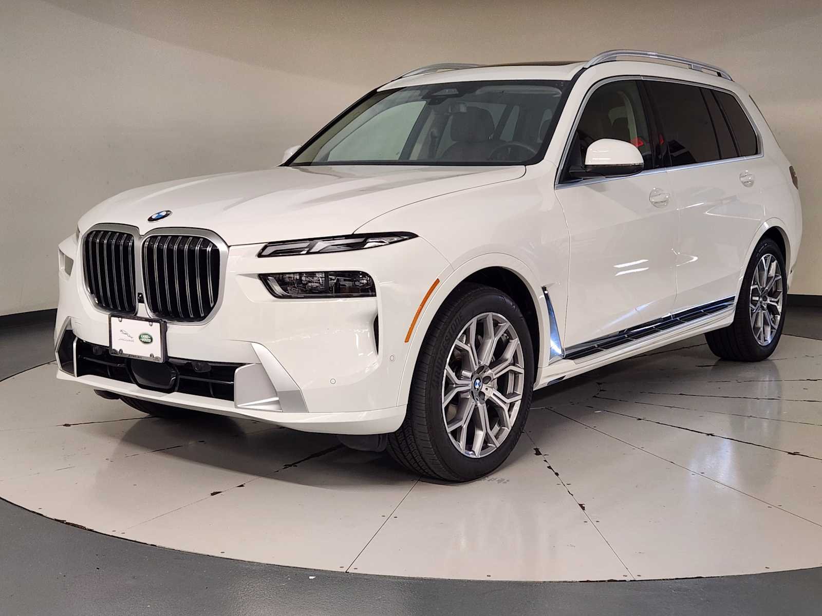 2026 BMW X7 40i
