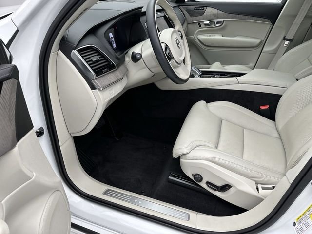 Used 2023 White Volvo Ultimate image 11