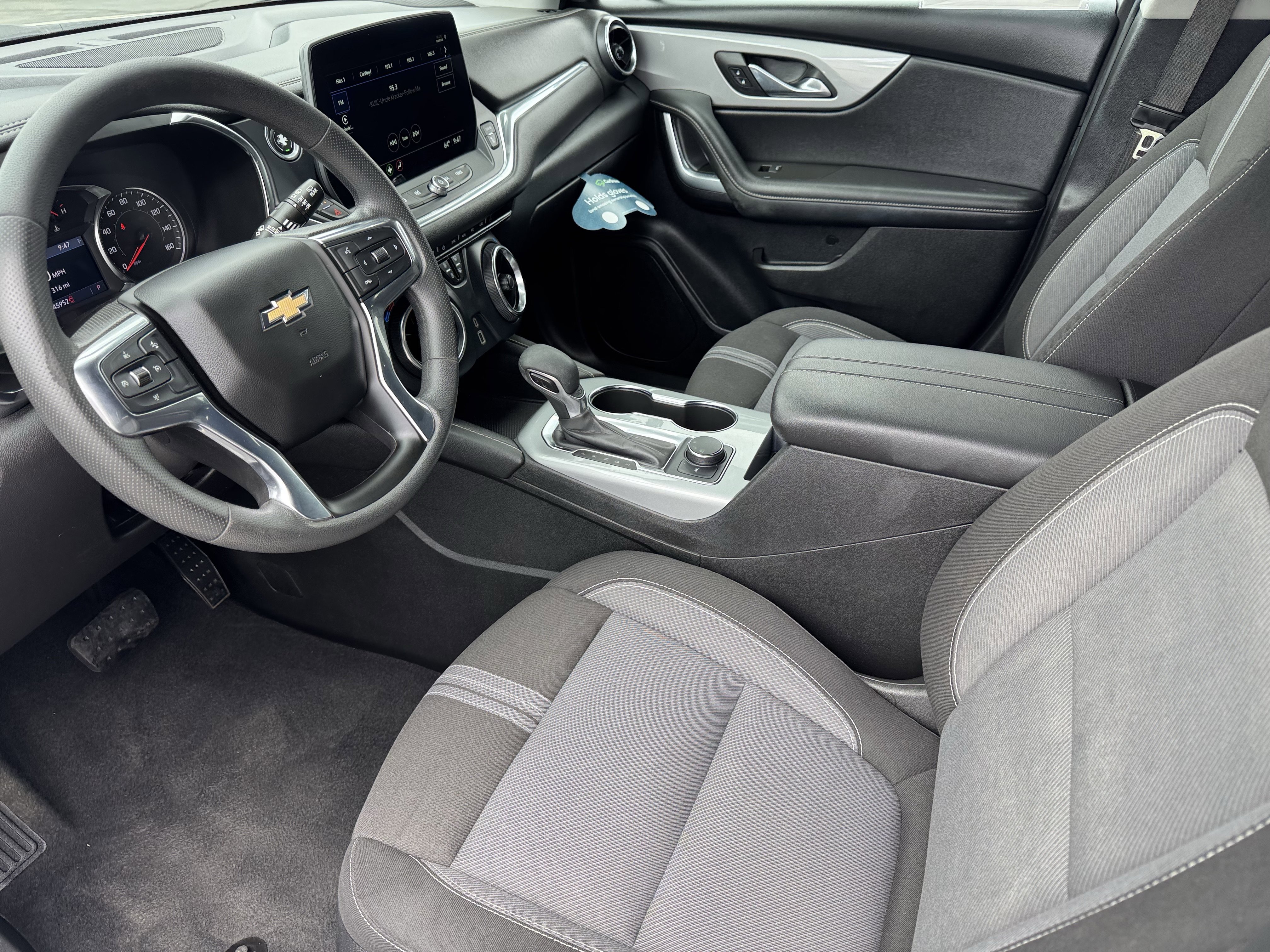 Used 2023 Summit White Chevrolet 2LT image 6