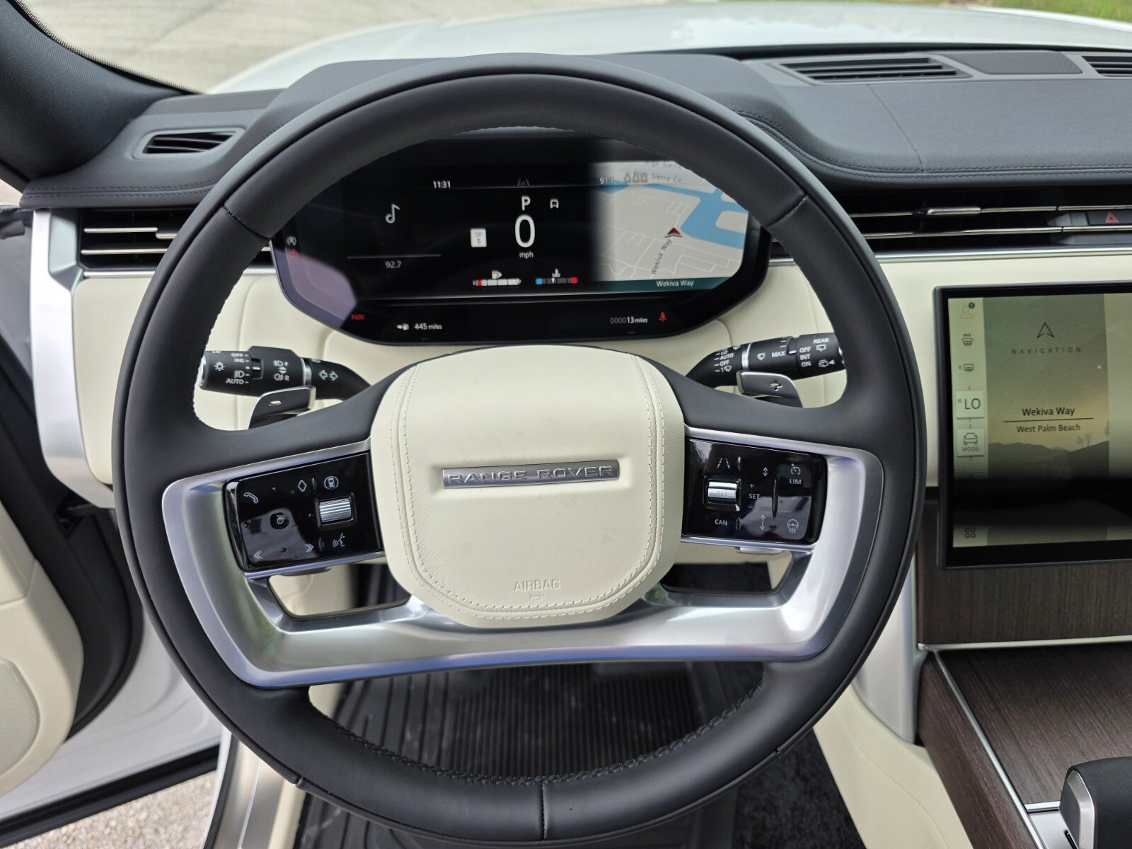 New 2026 Fuji White Land Rover P400 SE image 15