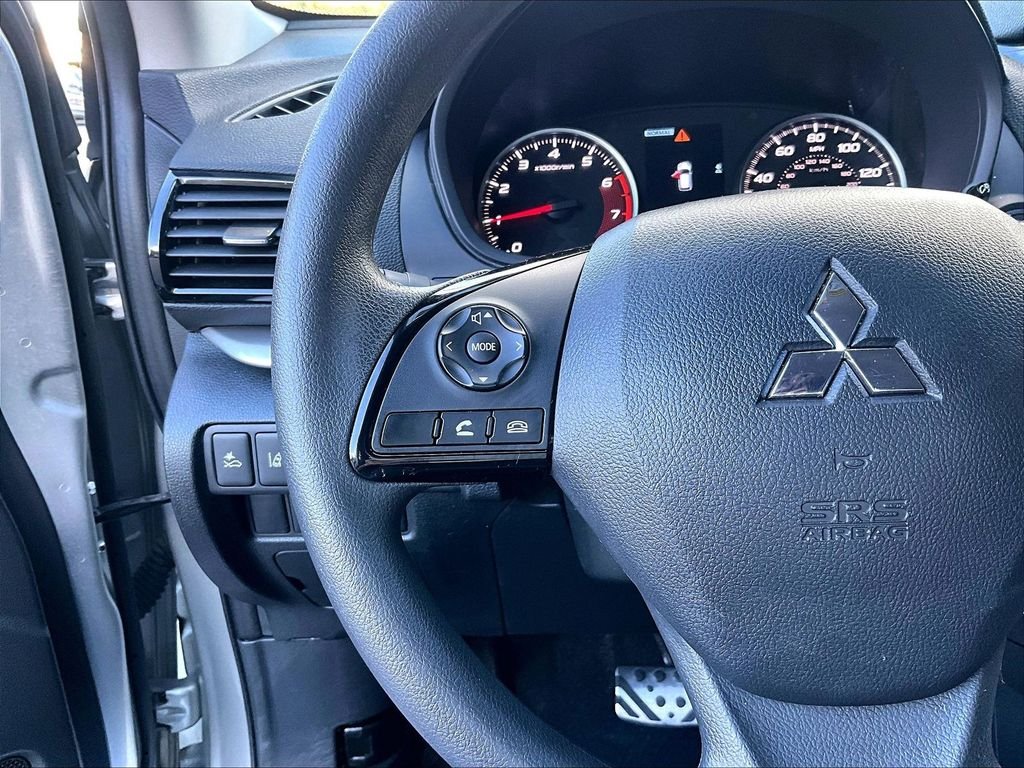 Used 2022 Silver Mitsubishi ES image 23
