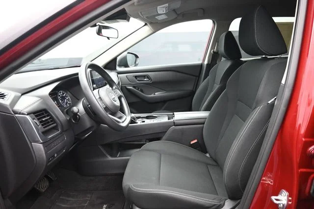 Used 2024 Red Nissan S image 6