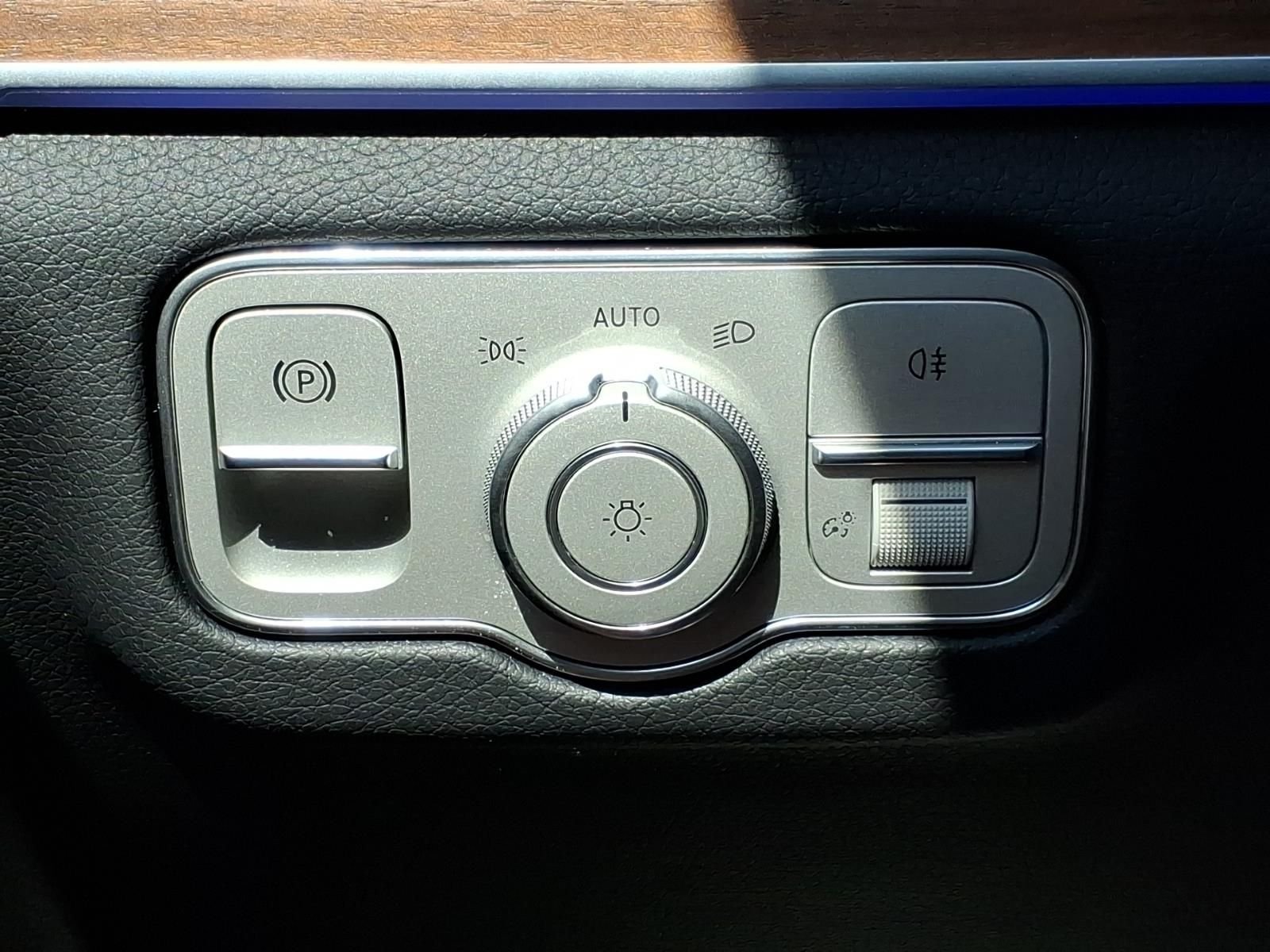 Certified Used 2025  Mercedes-Benz GLE 350 image 17