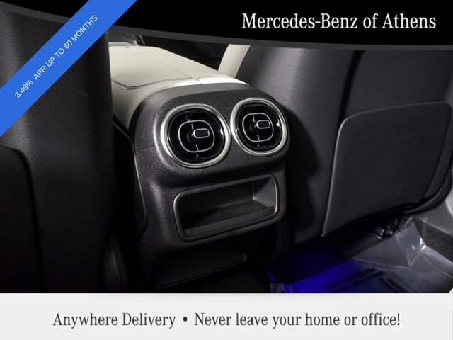 New 2026 Polar White Mercedes-Benz GLC 300 image 39
