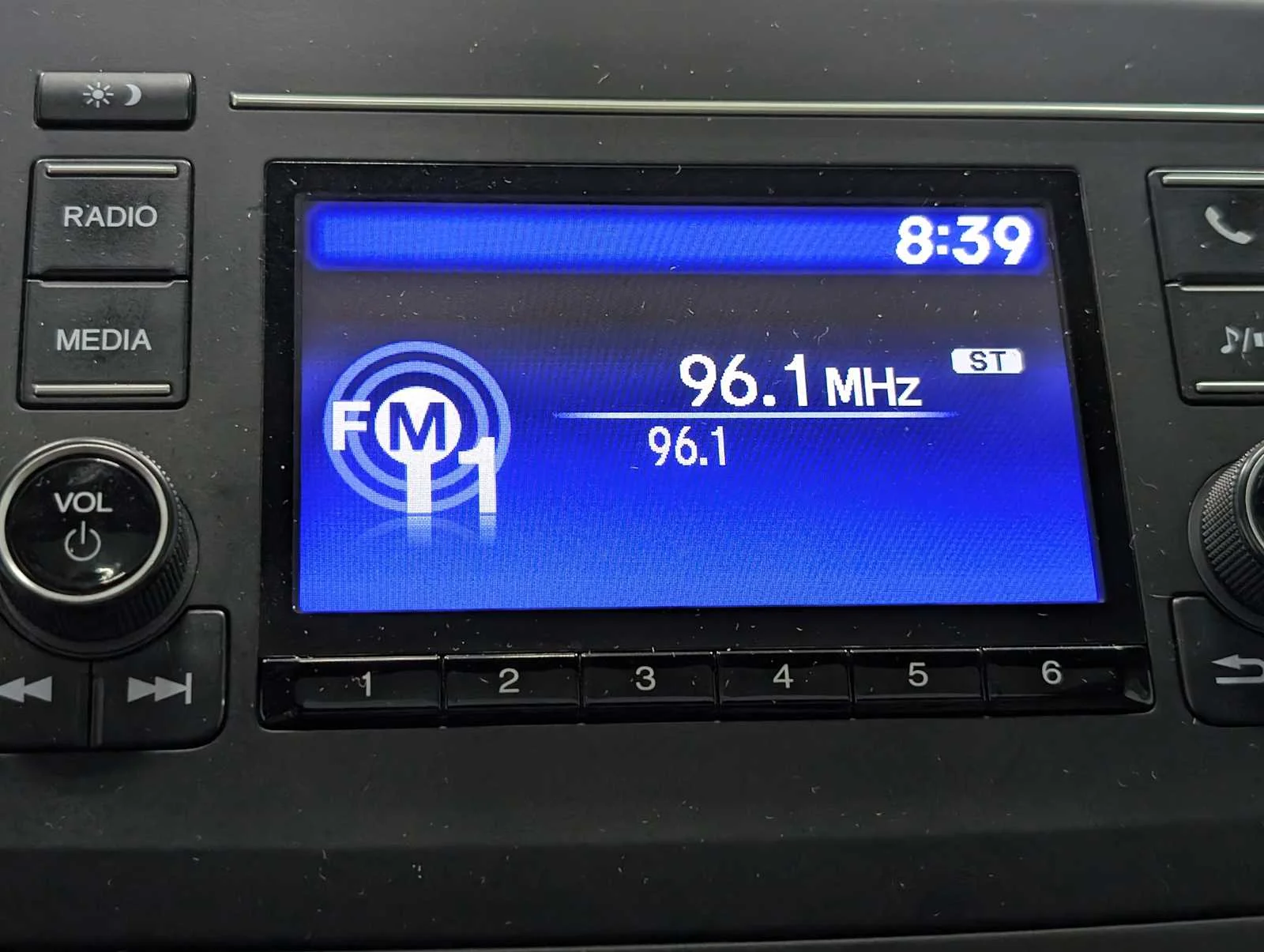 Used 2019 Platinum White Pearl Honda RTL image 24