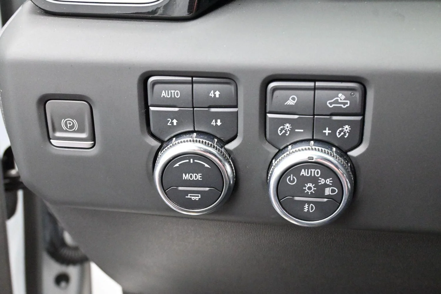 Used 2023 Summit White GMC Denali image 20