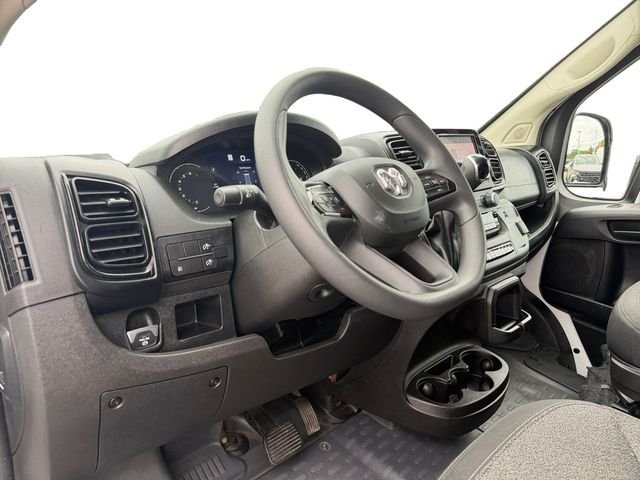 Used 2025 White Ram Base image 14
