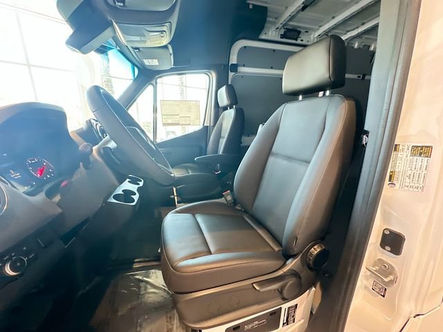 New 2026 Arctic White Mercedes-Benz Cargo 170 WB image 47