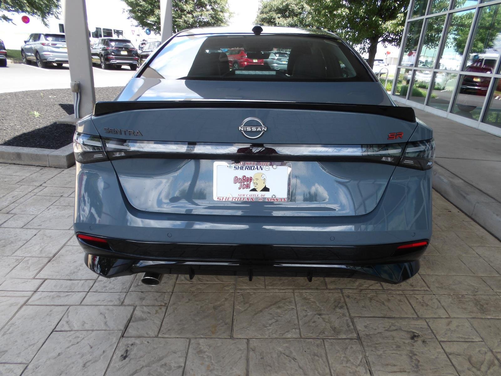 New 2026 Atlantic Gray Metallic / Super Black Two-tone Nissan SR image 6