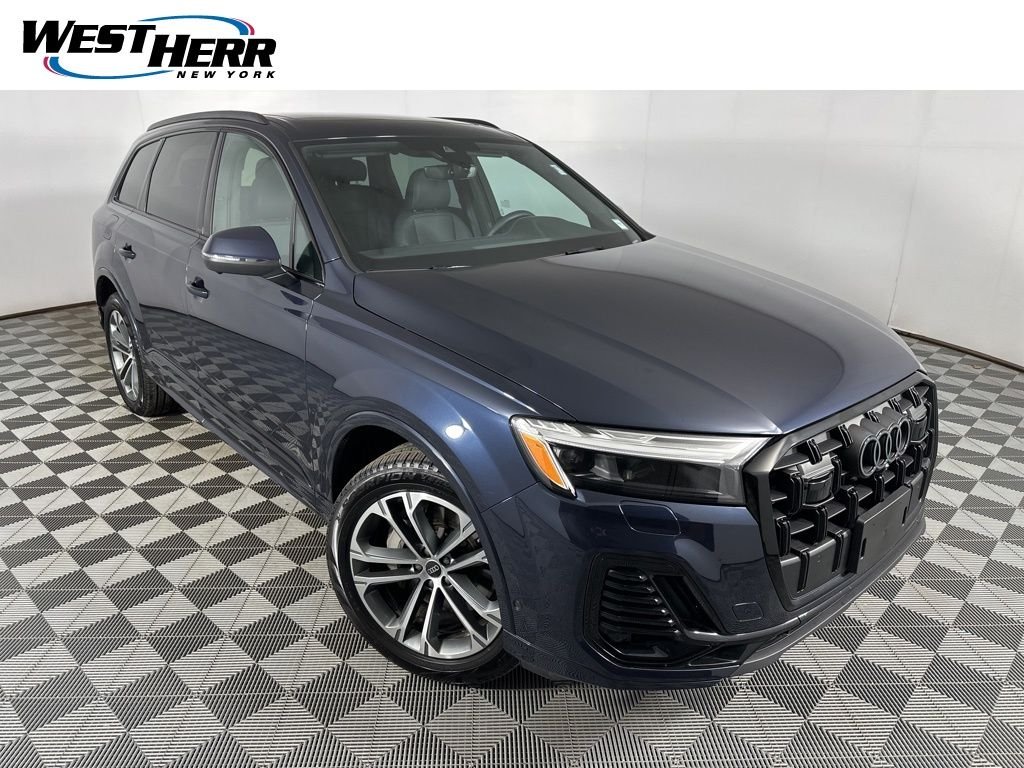 2025 Audi Q7 45 Premium quattro Tiptronic's photo