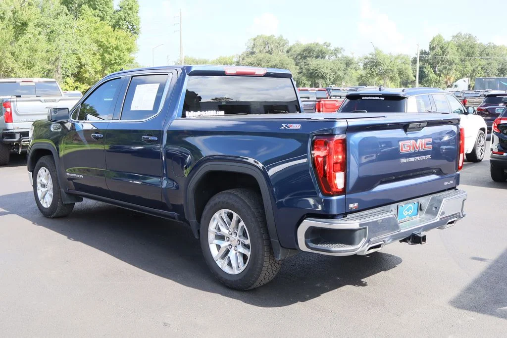 Used 2020 Blue GMC SLE image 7