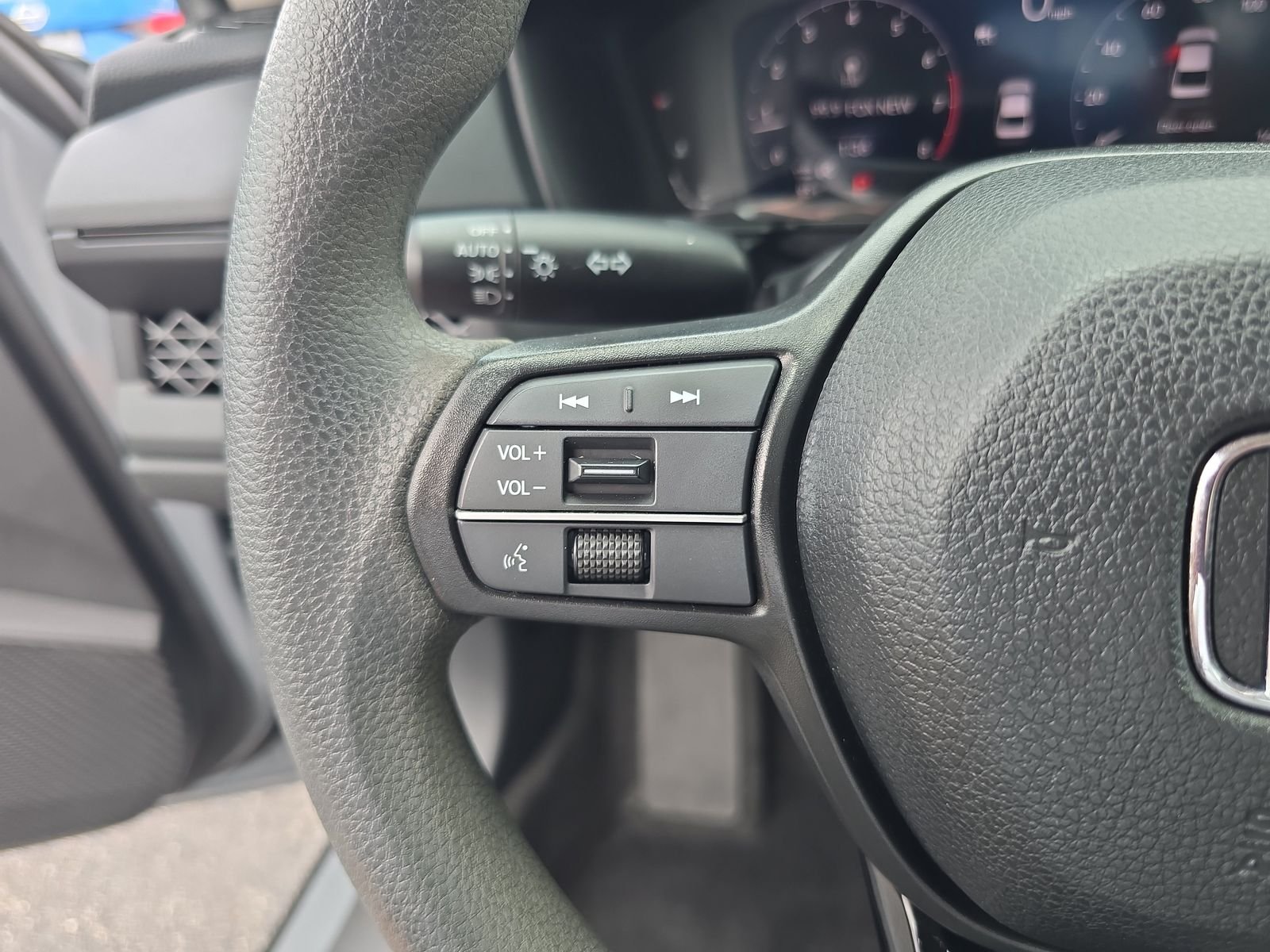 2025 Honda Accord SE - Photo 22