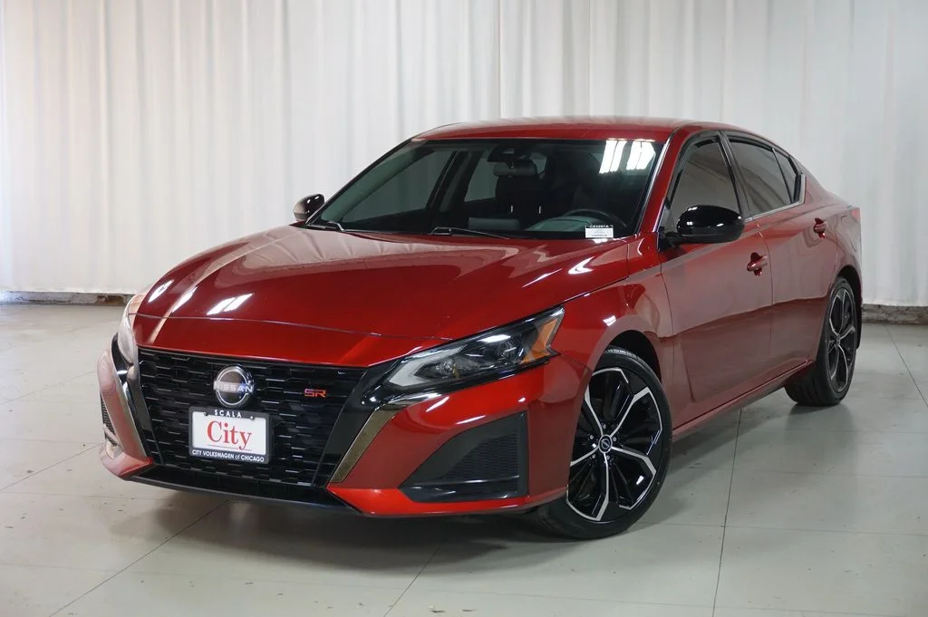 Used 2023 Red Nissan 2.5 SR image 13