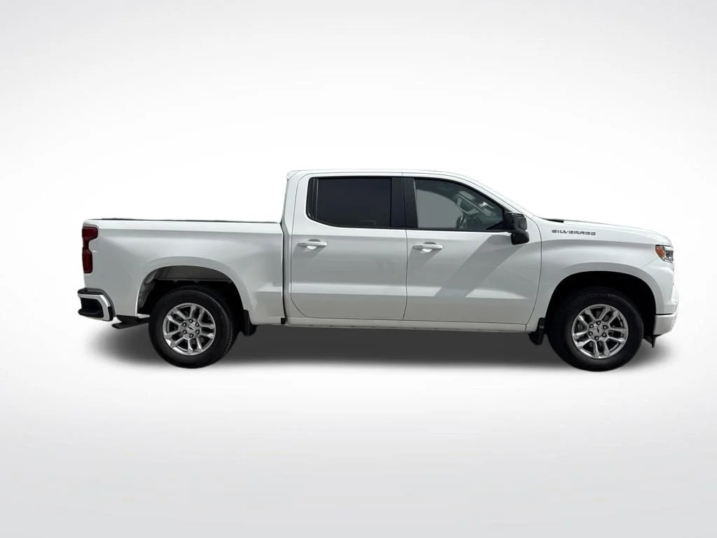Certified Used 2026 Summit White Chevrolet RST image 4