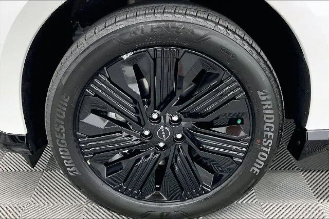 New 2027 Everest White Nissan Dark Armor image 12